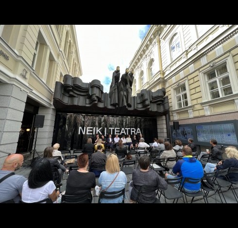 LNDT KAMPANIJA „NEIK Į TEATRĄ“ PRIPAŽINTA GERIAUSIA ĮVAIZDINE KAMPANIJA